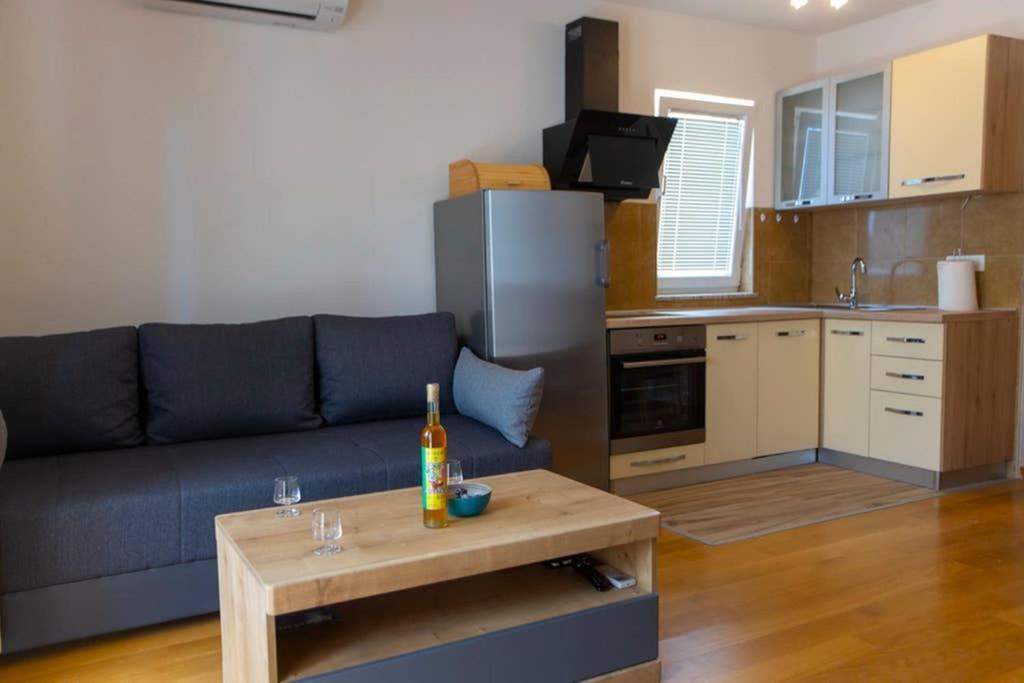 Apartments Vladimir #3 Makarska Exterior photo